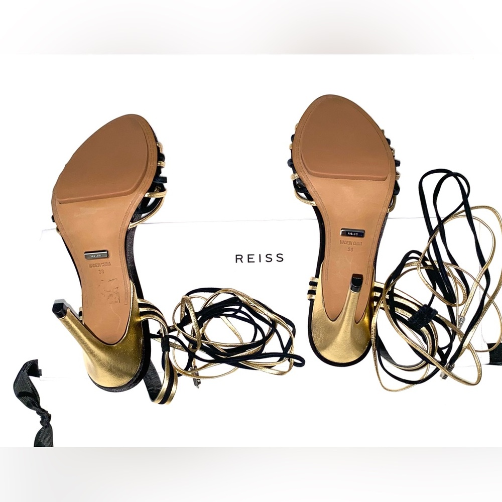REISS (NWOT)
CASSIDY SANDAL
SIZE EU 38 / US FIT (7.5) 
GOLD / BLACK - Picture 5 of 16